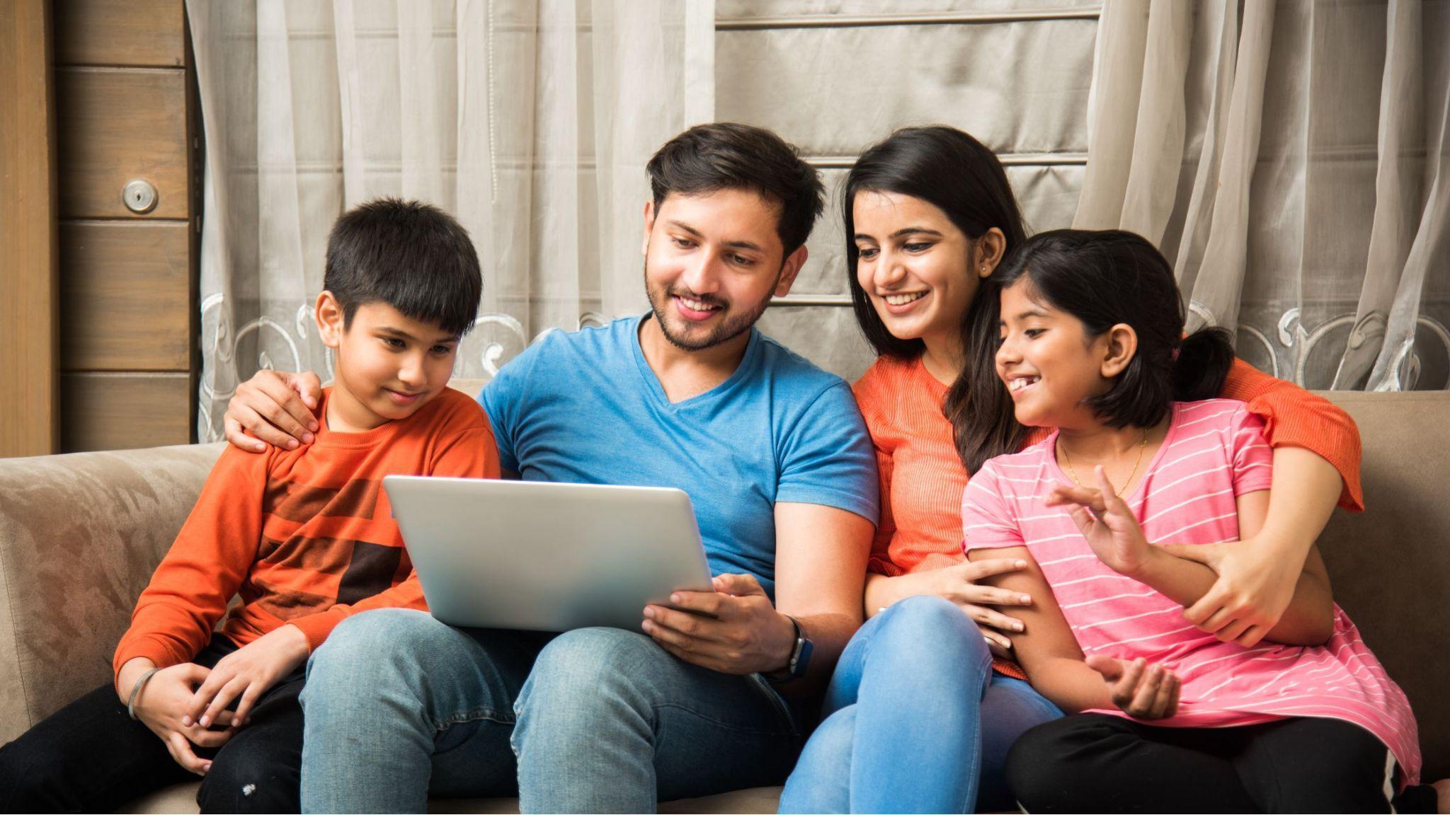 family floater plan benefits, health insurance four members, single policy multiple members, family health insurance options, shared health coverage, group health insurance comparison, multi-member insurance plan, health plan for families